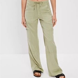 American Eagle Wide Leg Cargo Pants